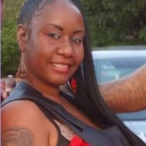 Meet your Posher, Reneda